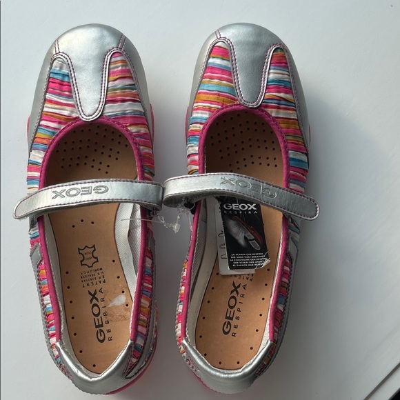 NWOT Geox Striped Silver and Pink Sneakers Size 9.5 - Picture 2 of 10